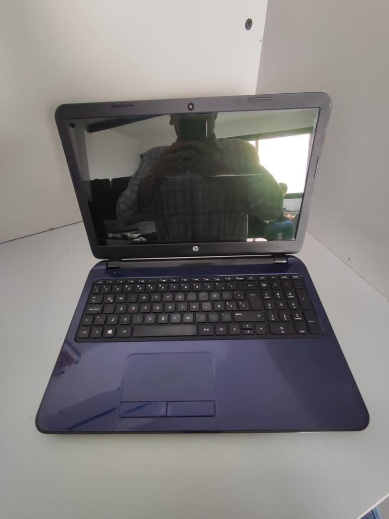 LAPTOP HP 15-AQ002lA